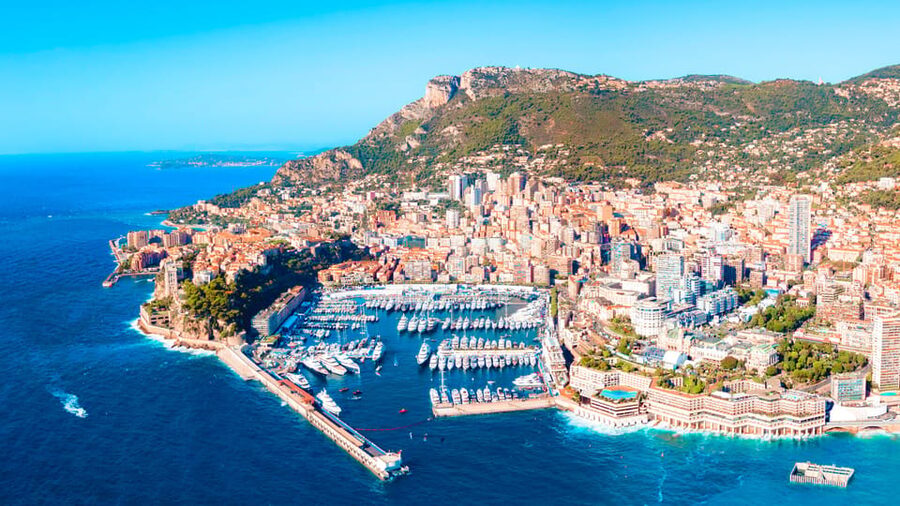 10-minute panoramic flight from Monaco - Roquebrune-Cap-Martin and the coastal villas