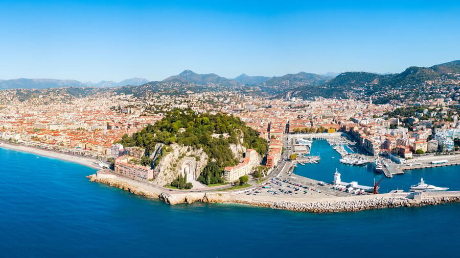 20-minute panoramic flight from Monaco - Who will enjoy this flight most