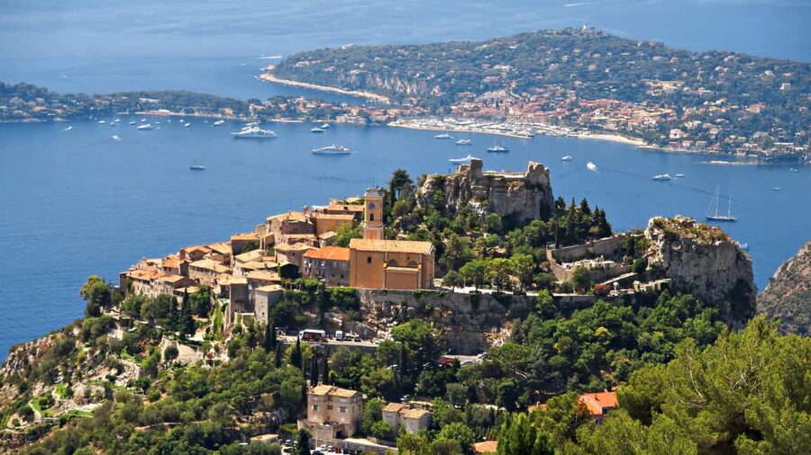 20-minute panoramic flight from Nice - Toward the shores of Italy
