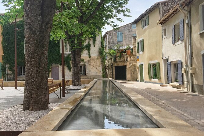 A day in Provence: Les Baux de Provence, Saint Rémy and more - Crossing Aix-en-Provence before the hilltop villages