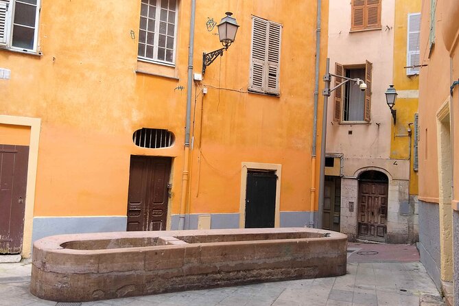 A Writer's Guide to Nice: An Audio Tour of the Old Town - Palais Lascaris and the value of passing by