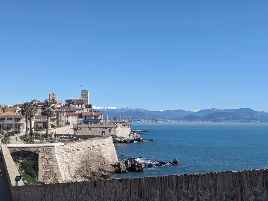 Antibes: 2 hour walking tour in the old town - Cathedral and Picasso Museum from the outside
