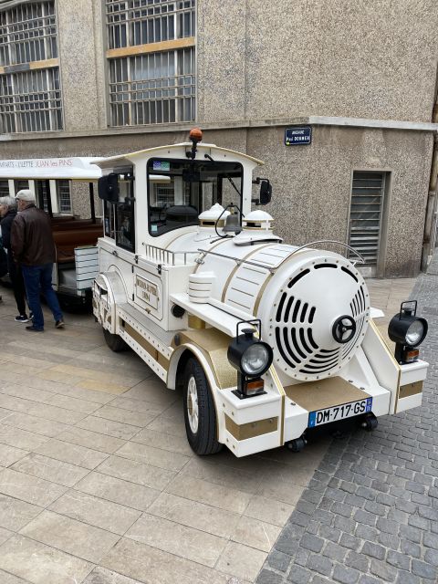 Antibes: 2-Way Little Train of Antibes Tour to Juan-les-Pins - Old Antibes, Ramparts, and the City’s Artistic Side