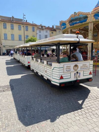 2-Way Little Train of Antibes Tour to Juan-les-Pins