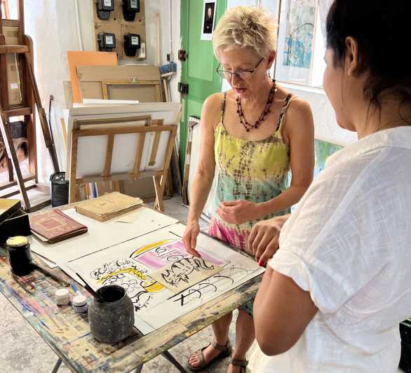 Antibes: make your art souvenir with a Local Artist - What happens when you arrive at the wooden doors
