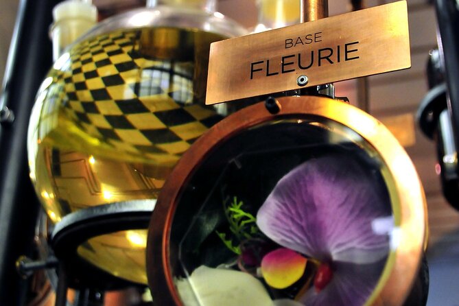 Bar des fragrances Grasse - Who Will Enjoy This Most?