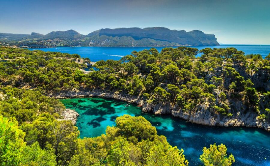 Calanques of Cassis, Aix-en-Provence & Wine Tasting Day Tour - The Calanques cruise by small boat