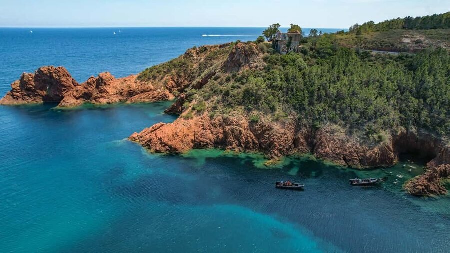 Cannes: 2.5-Hour Esterel Calanques Boat Excursion - Riding the jockey-seat boat