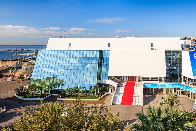 Cannes, Antibes, and St Paul de Vence Full-day from Nice Small-Group Tour - The minivan, group size, and road time