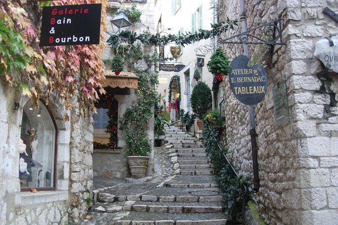Cannes, Antibes & St Paul de Vence Half Day Private Tour - Saint-Paul-de-Vence gives you two full hours