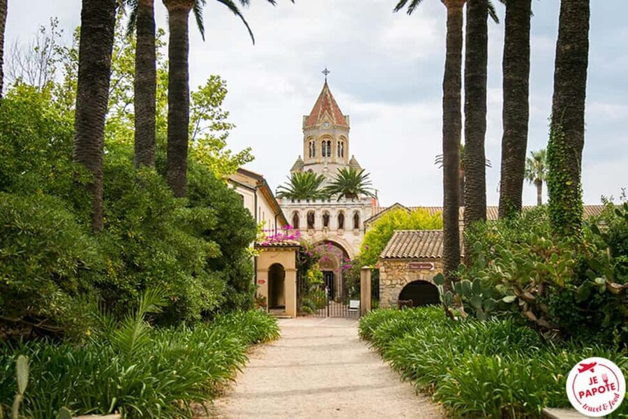 Cannes: Boat trip without a license to the Lerins Islands - Who should book this outing