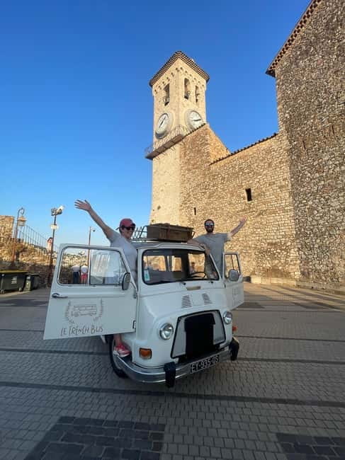 Cannes: City Tour in a Vintage Bus - Palais des Festivals: Cannes begins on the red carpet