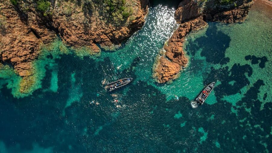 Cannes: coastline boat excursion to St Tropez via Esterel - Free time in Saint-Tropez