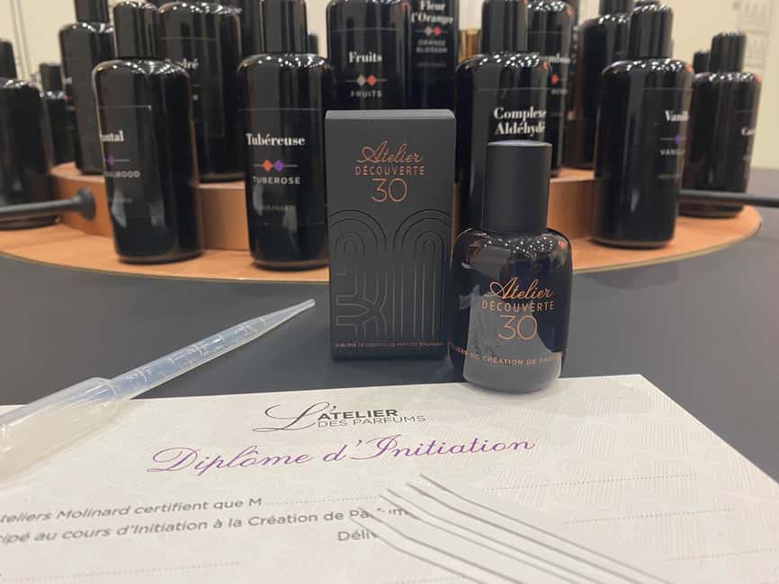 Cannes: Discovery Perfume Workshop - Testing 40 essences without losing your nose