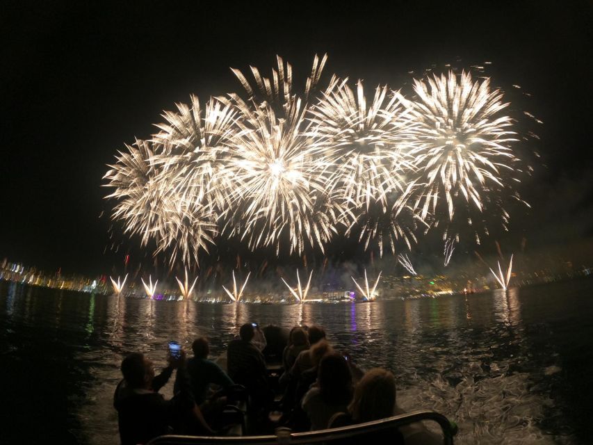 Cannes: Fireworks at Sea - The first hour between Sainte-Marguerite and Saint-Honorat