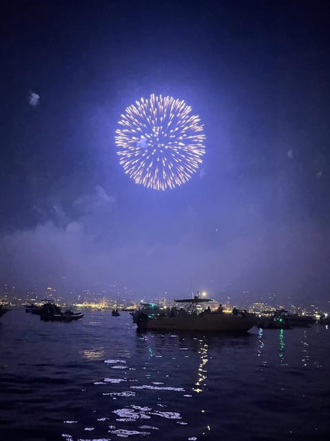 Cannes: Fireworks at Sea - The fireworks from the Bay of Cannes