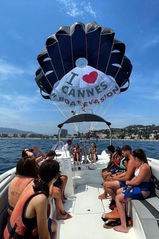 Cannes: Parasailing Experience for Couples, Family & Friends - A friendly setup for nervous flyers