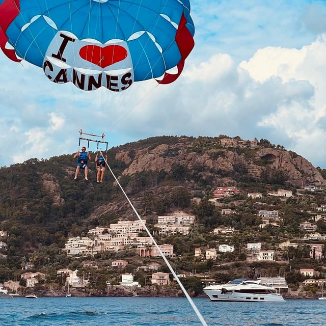Cannes: Parasailing Experience for Couples, Family & Friends - What the 10-minute experience actually includes