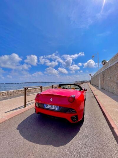 Visite guidée en Ferrari sur les routes de Cannes
