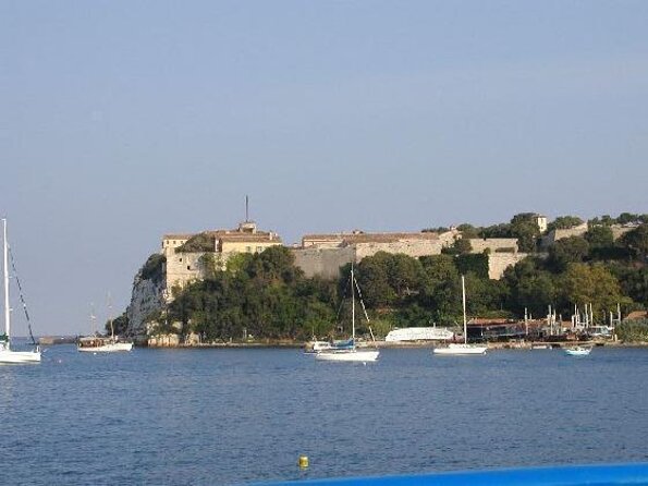 Catamaran from Cannes - A relaxed catamaran day from Cannes