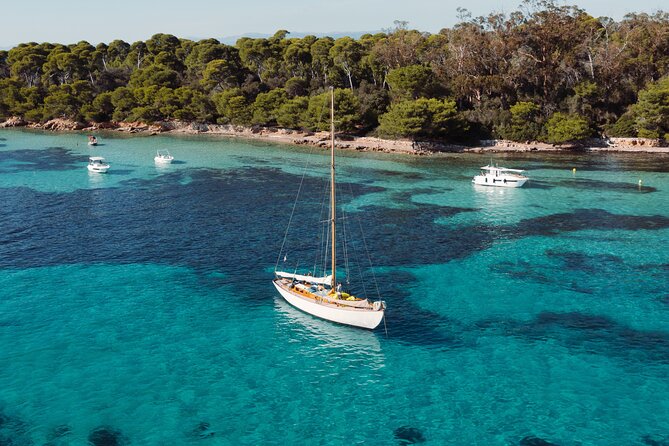 Classic Yacht Sailing in Cannes - Île Sainte-Marguerite, the swimming stop