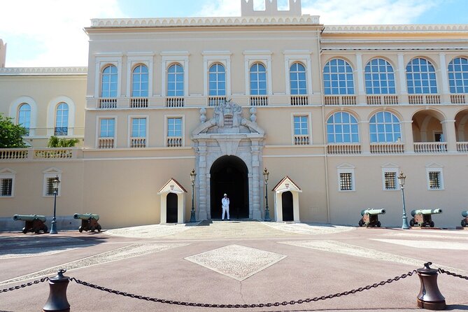 Day Trip: Guided tour of Monaco and Eze, sightseeing . - The cathedral and the palace square