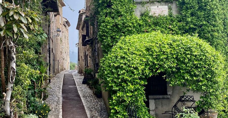 Depuis Cannes une journée Grasse ,Gourdon, St Paul de Vence - From the Croisette to the perfume capital