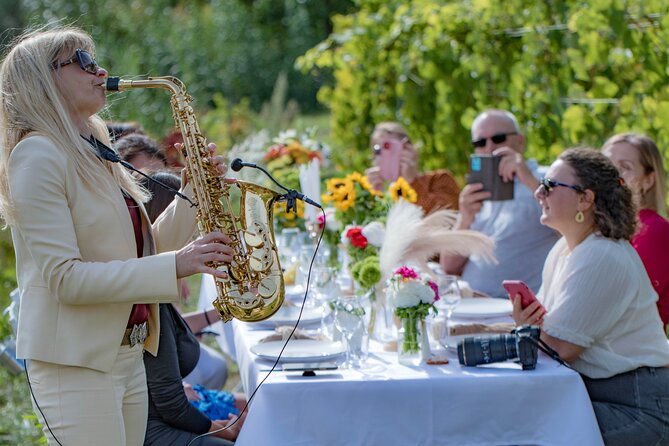Dinner in the Vineyard French Riviera - What the hosts add to the evening