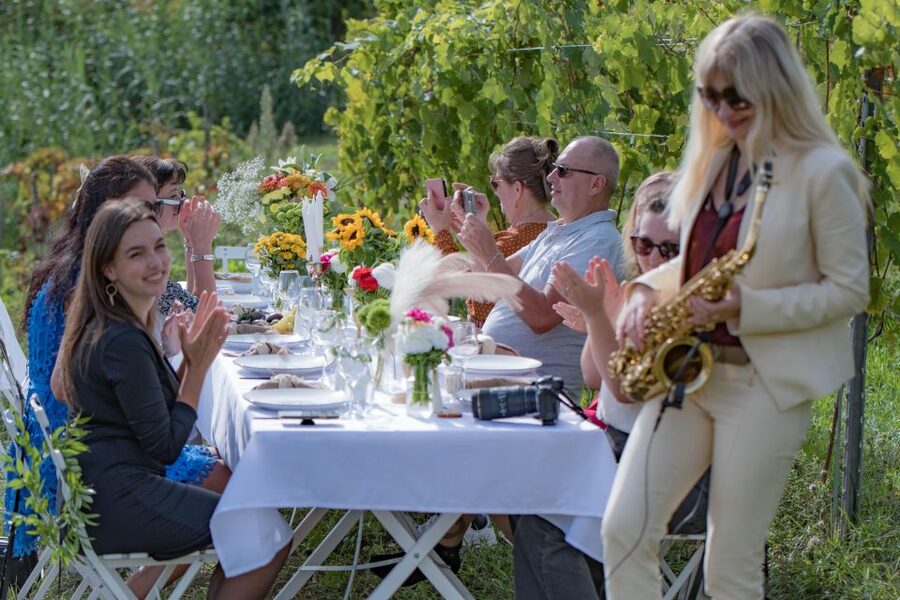 Dinner in the vineyard French Riviera - Timing, Languages, and Access