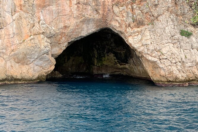 Exclusive Private Boat Tour on a Luxury Day Cruiser - Nice/Monaco - How Nicola shapes the experience