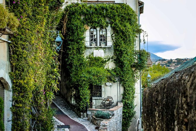 Eze & Saint-Paul de Vence Private Half-Day Tour - Chemin de Sainte-Claire adds an artist’s viewpoint