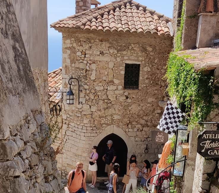 Èze: Walking Tour with a Local Guide - Fragonard, perfume, and a short shopping stop
