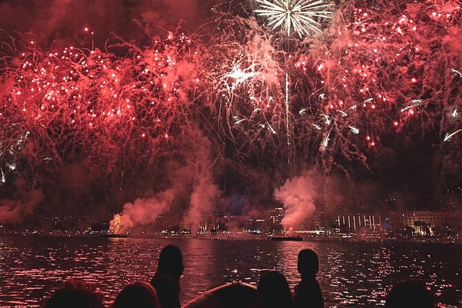 Fireworks at Sea - Cannes - The captain and the language question