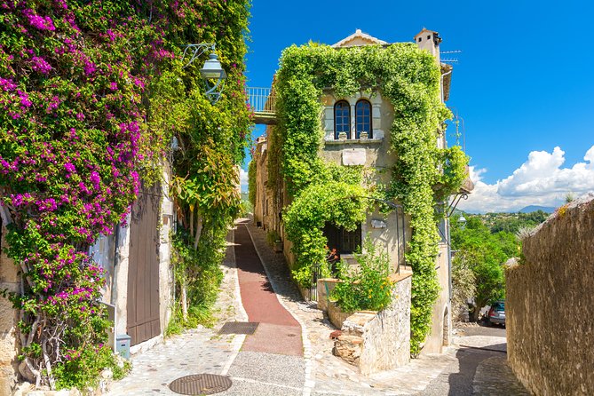 Flavors & Tastes of Provence , Shared & Guided 1/2 Day from Nice - Gourdon and its high viewpoint