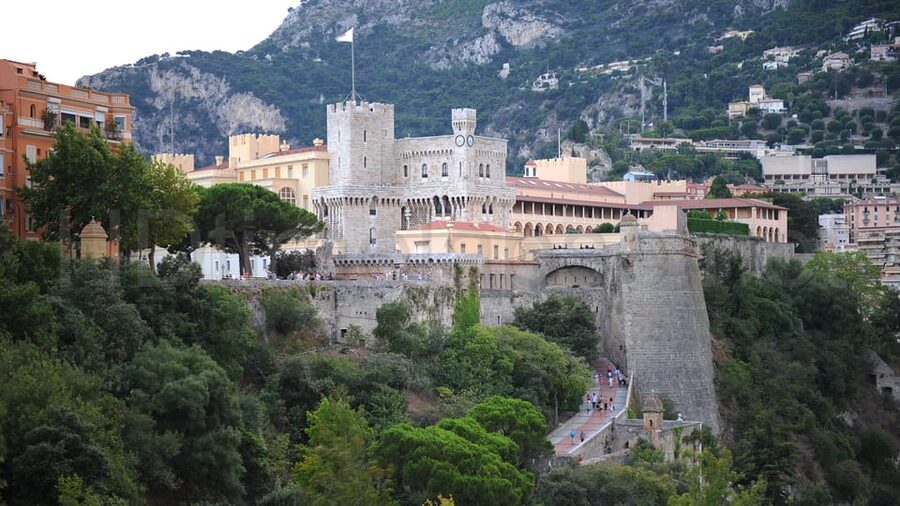 French Riviera: Private Driver Guide Tailor-Made Tour - Why a private Riviera day can work so well
