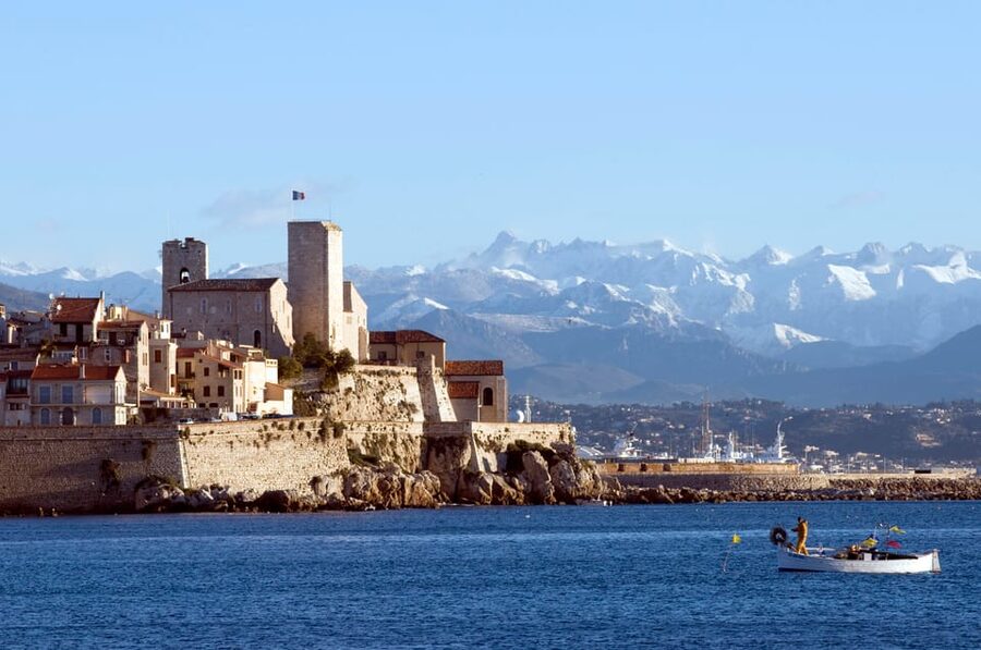 French Riviera: Private Driver Guide Tailor-Made Tour - Monte Carlo shows the polished side of wealth