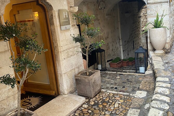 From Cannes Private Guided Tour - Antibes: market lanes, Picasso, and the Vauban port
