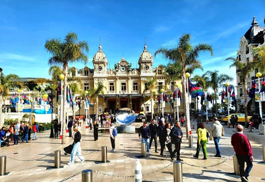 From Nice & Antibes: Monaco & Eze Tour with Hotel Pickup - How the guides shape the experience