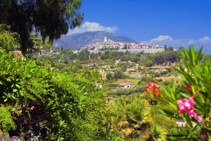 From Nice: Cannes, Antibes & St Paul de Vence Half-Day Tour - My booking advice