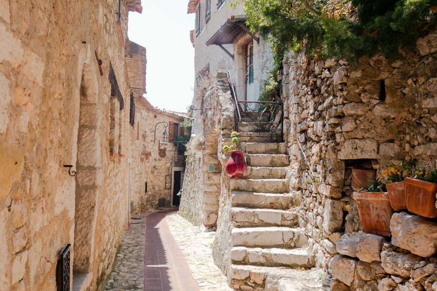 From Nice: Eze, Monaco, and Monte Carlo Half-Day Trip - Monte Carlo: grand hotels, boutiques, and very little spare time