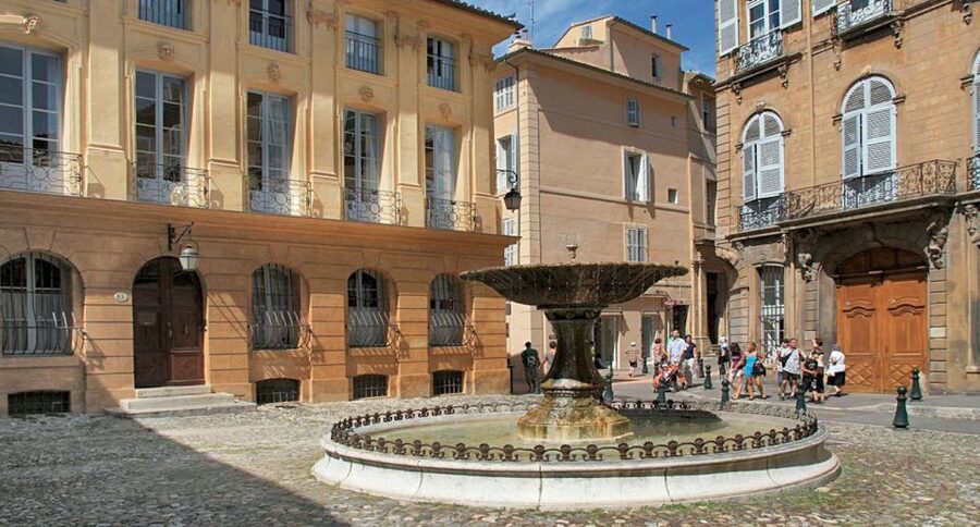 From Nice: Full-Day Provence and Lavender Tour - Moustiers-Sainte-Marie, stone lanes and fountains