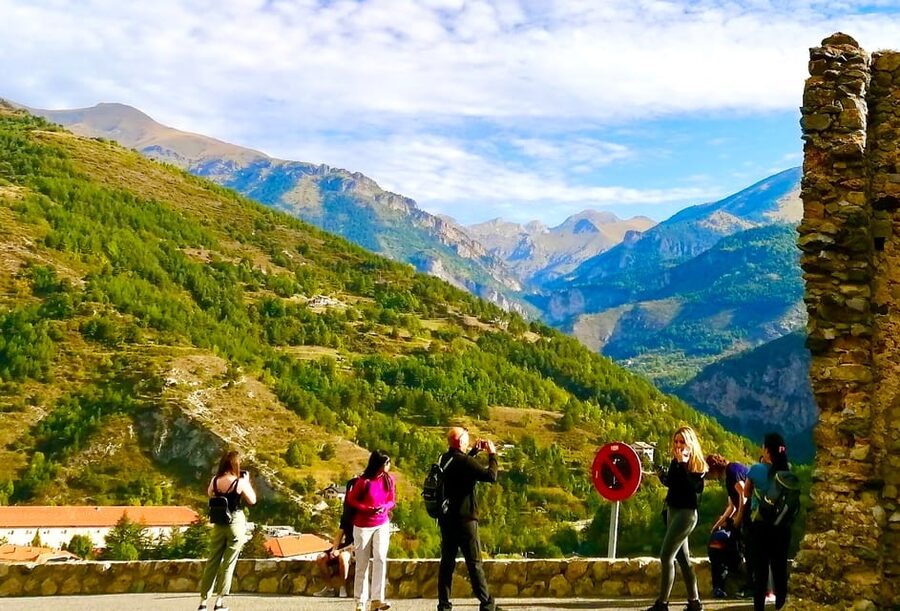 From Nice: Historic Train Ride & Alps Villages - The second village: sandstone lanes and homes built into rock