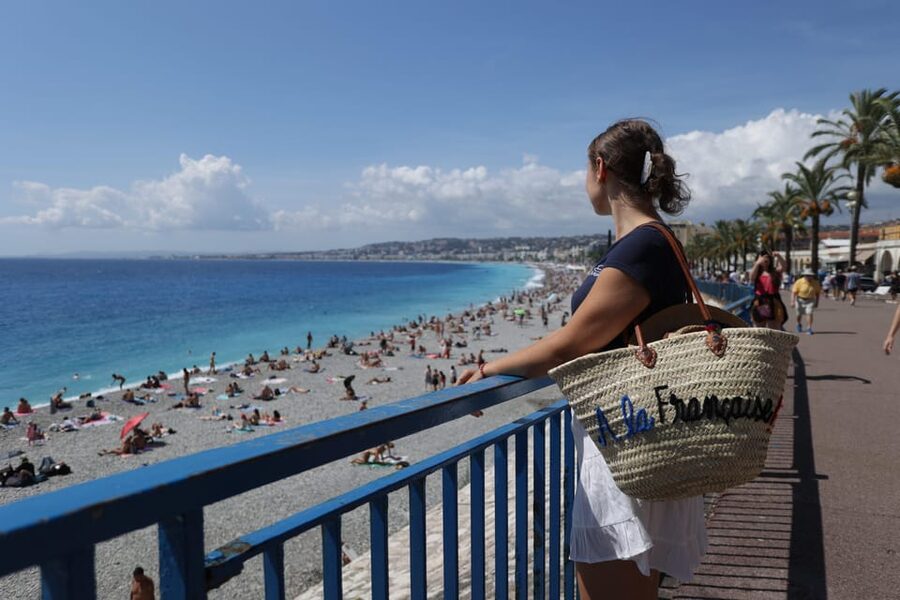 From Nice: Nice Old Town, Cannes and Antibes - Lunch in Nice, with room for your own choice