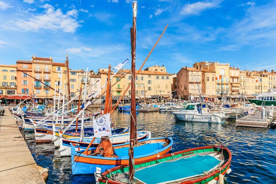 From Nice: Saint-Tropez and Port Grimaud Day Tour - What the guides add to the experience