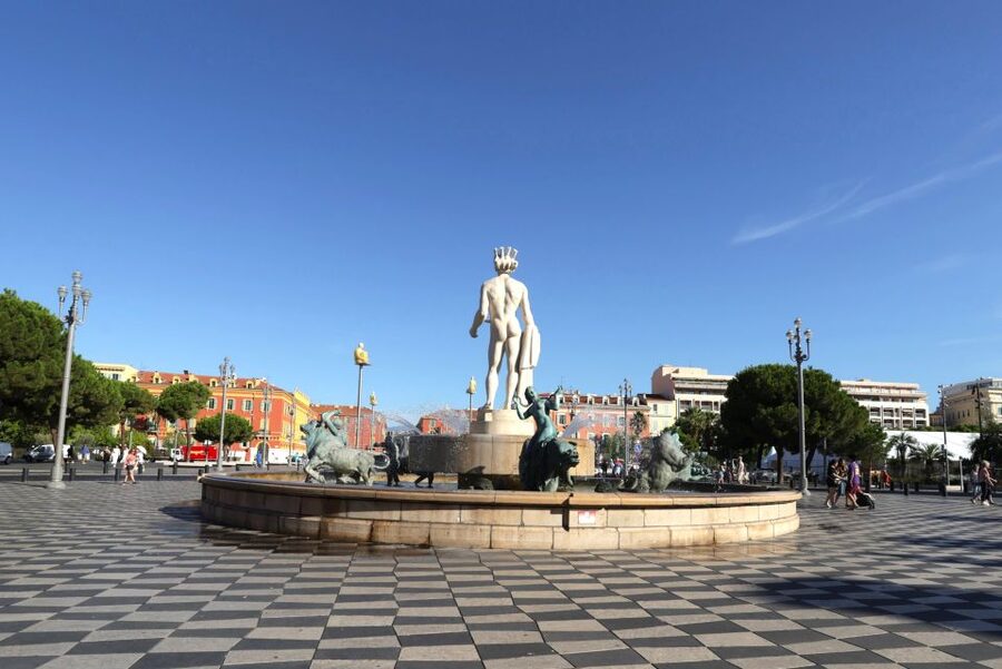 From Nice: Walking & driving tour of Nice - The minibus brings the wider city into view
