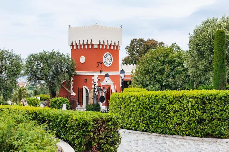 From Nice: Wine Tasting, Cannes, and Countryside Tour - Cannes and the Boulevard de la Croisette