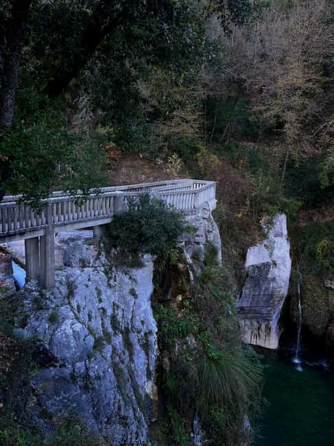Grasse, Gourdon and local wine tasting, from Nice and Cannes - St. Paul de Vence and free time