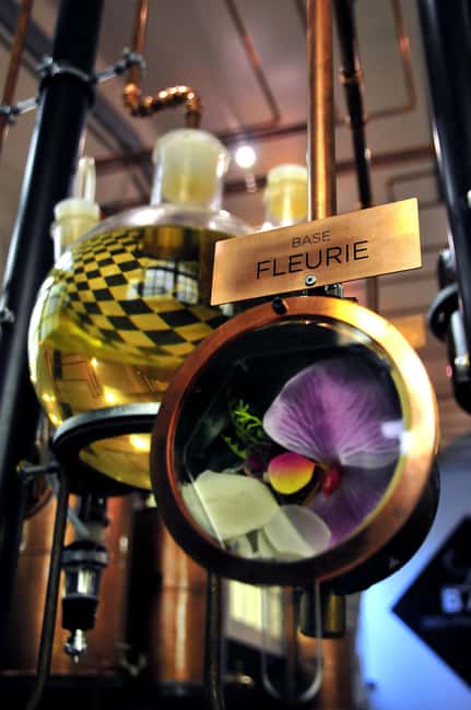 Grasse: Perfume Workshop - The three bases set the direction