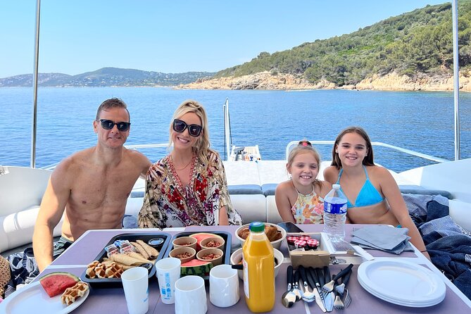 Half Day Private Yacht Charter on our Pershing 40 in Saint Tropez - Parcs de Saint-Tropez and Salins beach