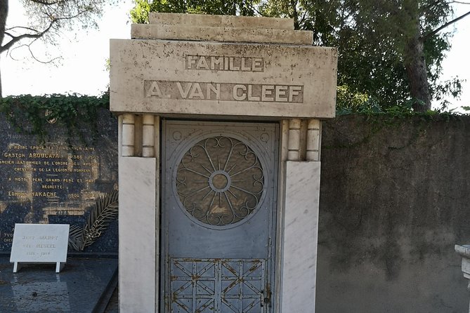 Jewish Heritage Tour of Nice - The Jewish cemetery and the Mur des Justes